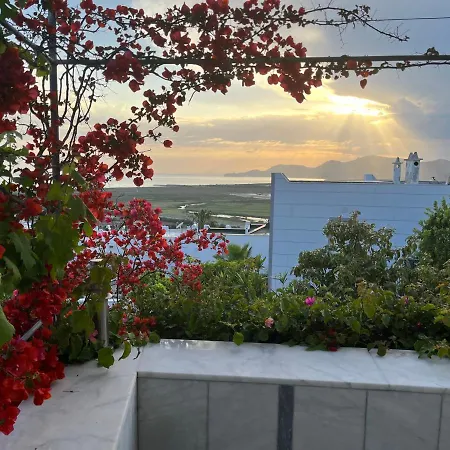 Bella Vista - Near The And Airport Villa