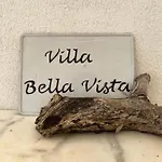 Bella Vista - Near The And Airport Villa